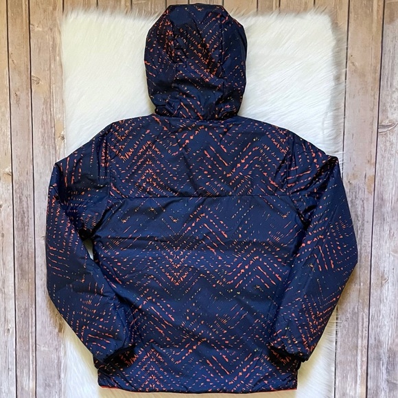 The North Face Boys’ Reversible Perrito Jacket - Picture 5 of 9